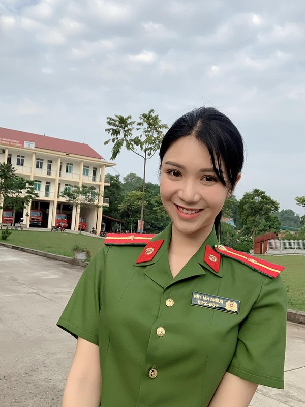 Nhung nu canh sat xinh dep tren man anh Viet-Hinh-10