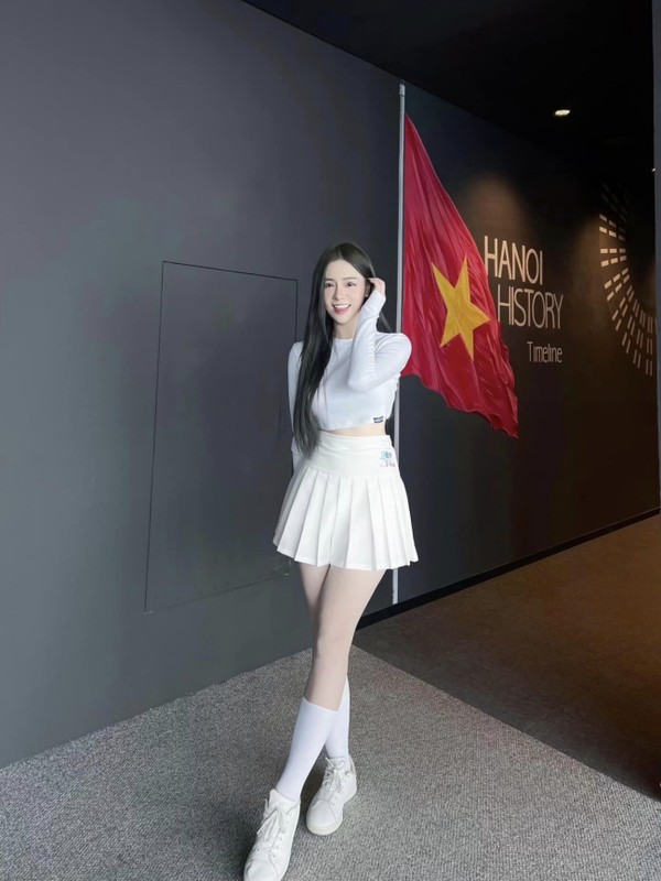 Hot girl noi “Chelsea tham gia World Cup” tren song VTV gay cuoi-Hinh-4