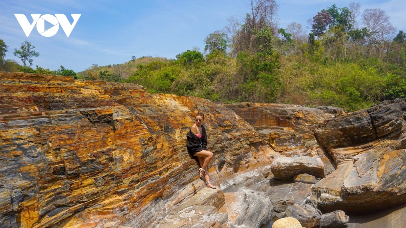 View - 	Công viên địa chất toàn cầu Đắk Nông hút khách du lịch