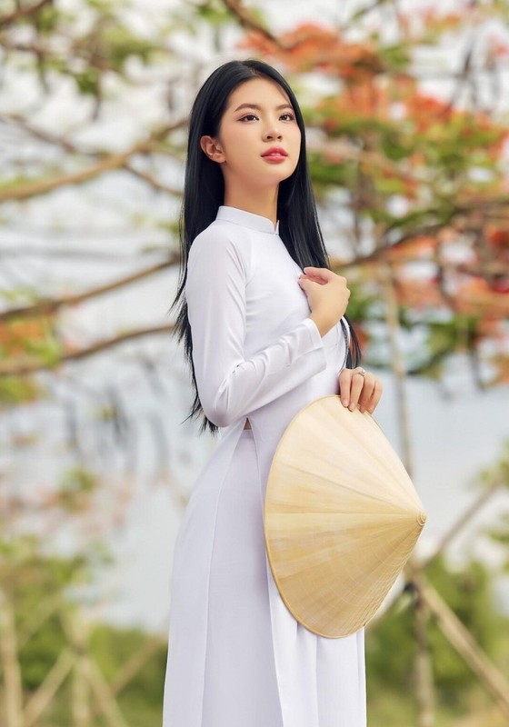 Beautiful and talented female student named Miss Grand Vietnam 2024-Picture-6