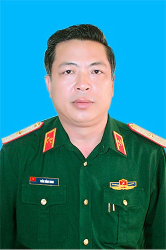 Chan dung tuong quan doi vua nham chuc Bi thu tinh Cao Bang-Hinh-10