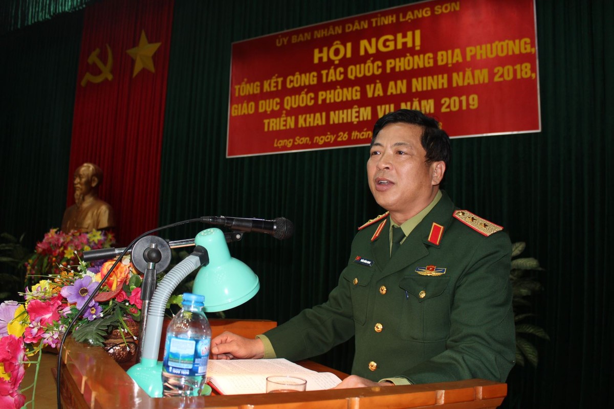 Chan dung tuong quan doi vua nham chuc Bi thu tinh Cao Bang-Hinh-11