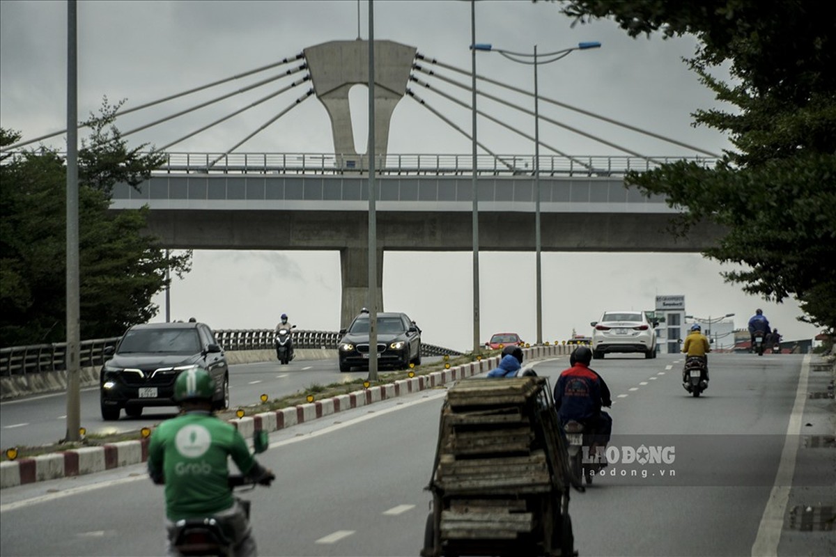 Khong khi lanh tran ve, bau troi Ha Noi toi sam trong gia ret-Hinh-2