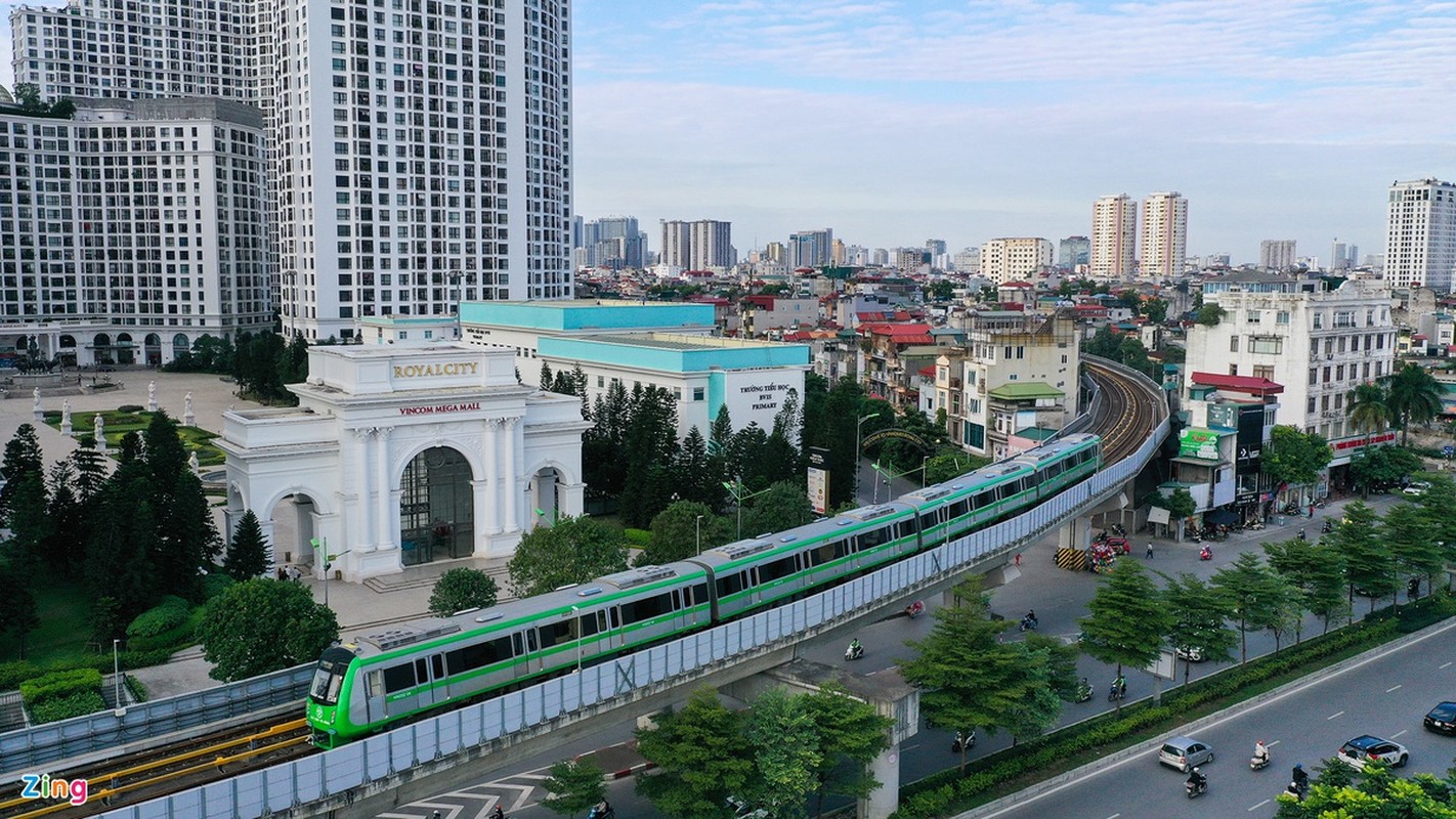 Khac biet cua tau dien, xe buyt tren cung duong noi quan Ha Dong-Hinh-10