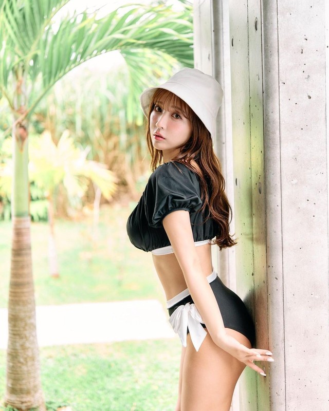 Nghi van tinh tay ba giua nguoi dep Yua Mikami voi hai nam than tuong-Hinh-4