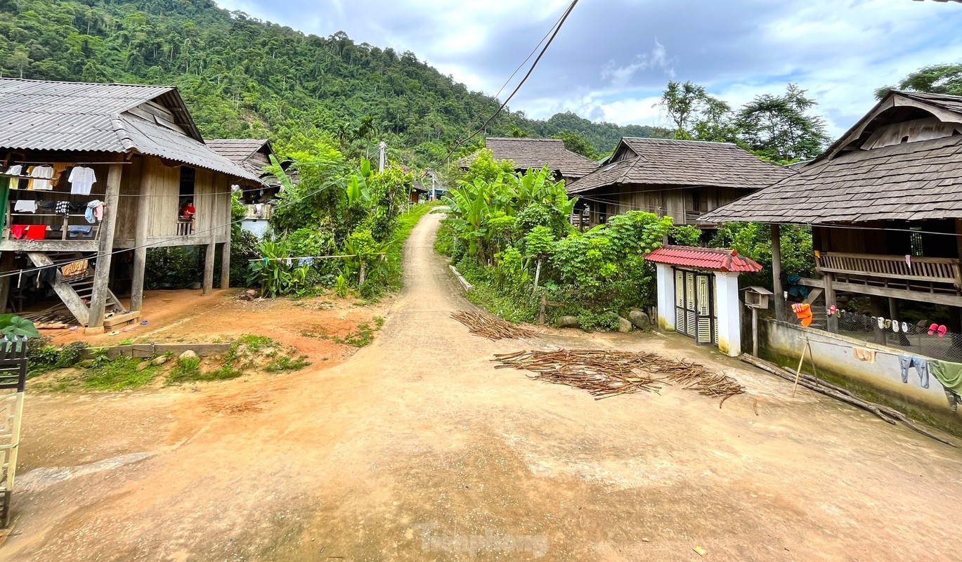 Docs for building a house to make a living room in a Thai village with a picture-2