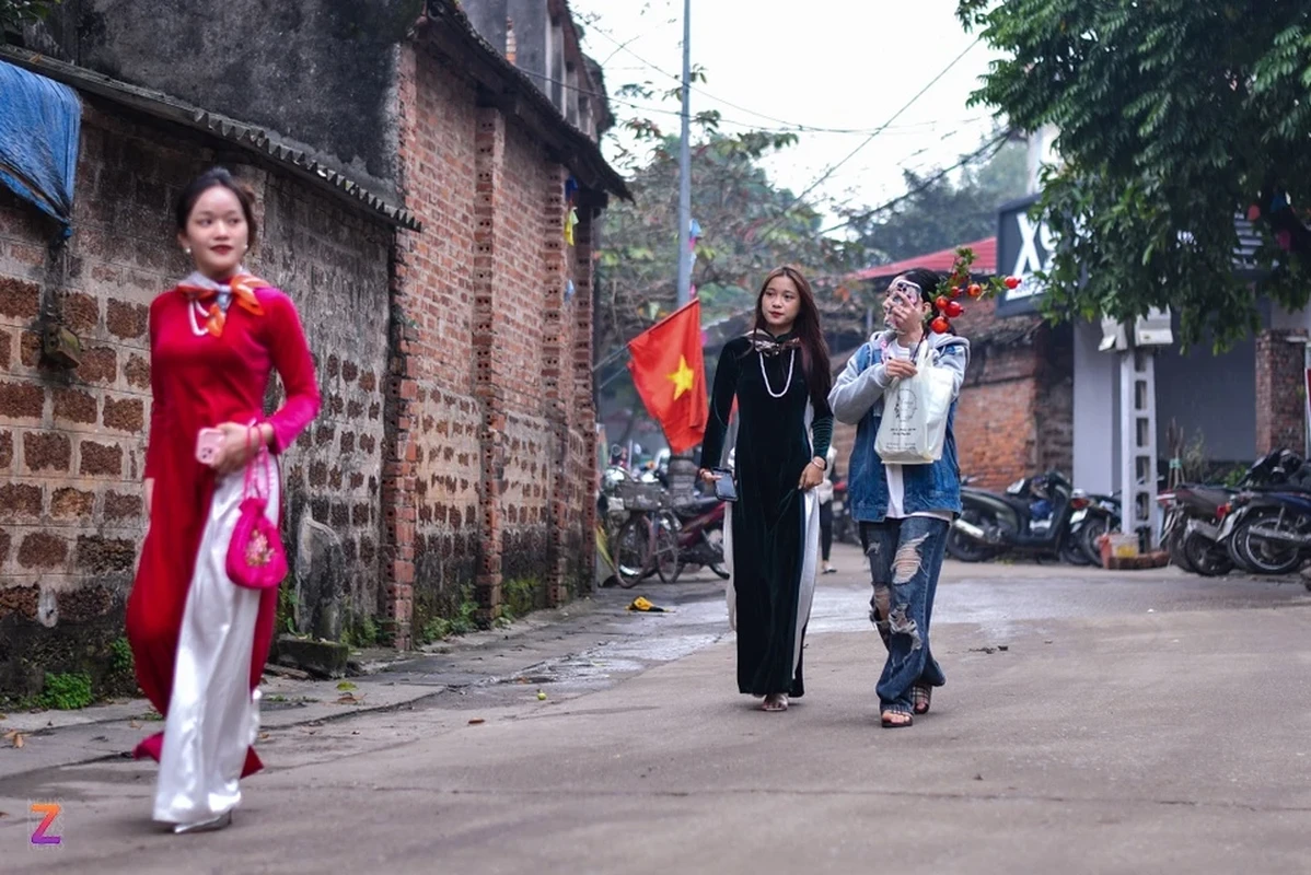 Tap nap check-in ao dai Tet o lang co Duong Lam-Hinh-4