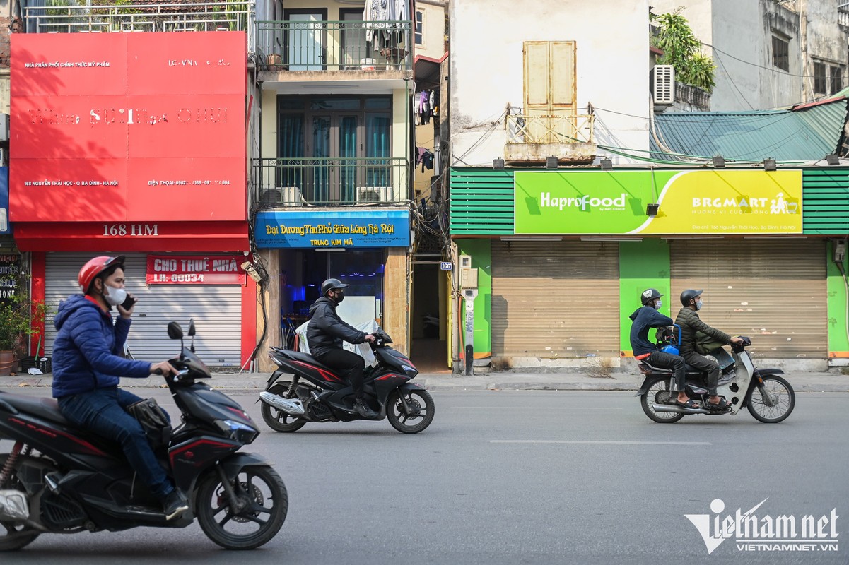 Hang loat cua hang o tuyen pho vang Ha Noi rao vat tim khach thue-Hinh-2