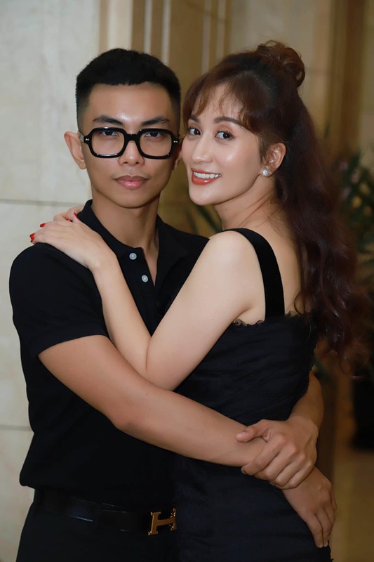 Quy Binh va loat sao nam Viet lay vo hon tuoi van hanh phuc-Hinh-16