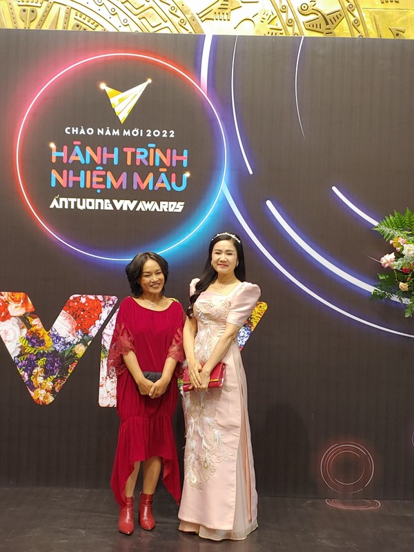 NSND Thu Ha, Luong Thu Trang xinh dep du le trao giai VTV Awards-Hinh-2
