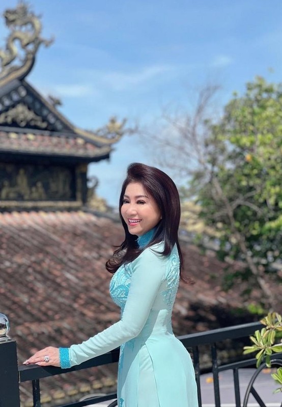 Diva Thanh Lam, My Le U50 ngay cang quyen ru-Hinh-5