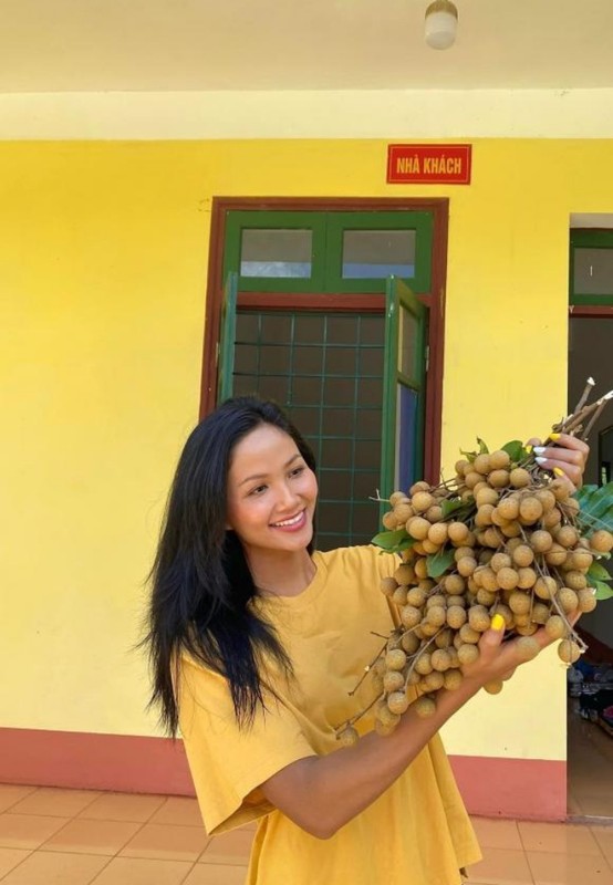 Dang Thu Thao khoe chong, Vu Ha hanh phuc ben vo hon 8 tuoi-Hinh-2