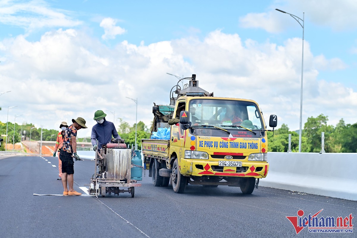 Cao toc hon 12 nghin ty o Quang Ninh truoc ngay thong xe-Hinh-6