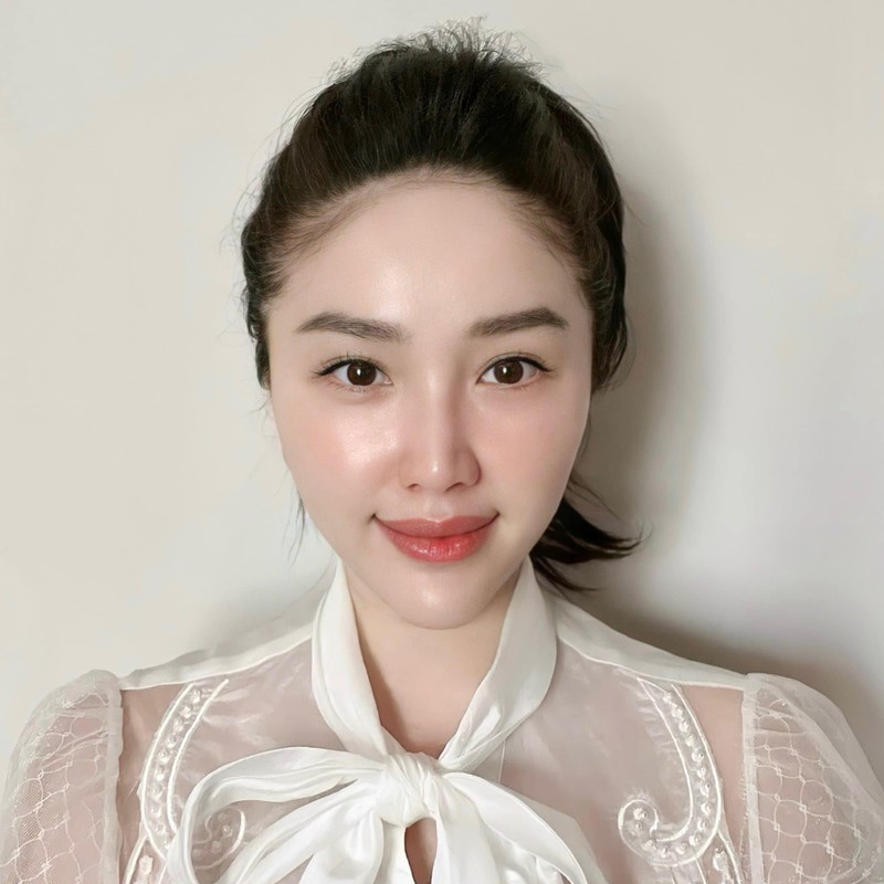 Xuan Bac hiem hoi dang anh ben 3 con trai, Hong Diem dao pho-Hinh-2