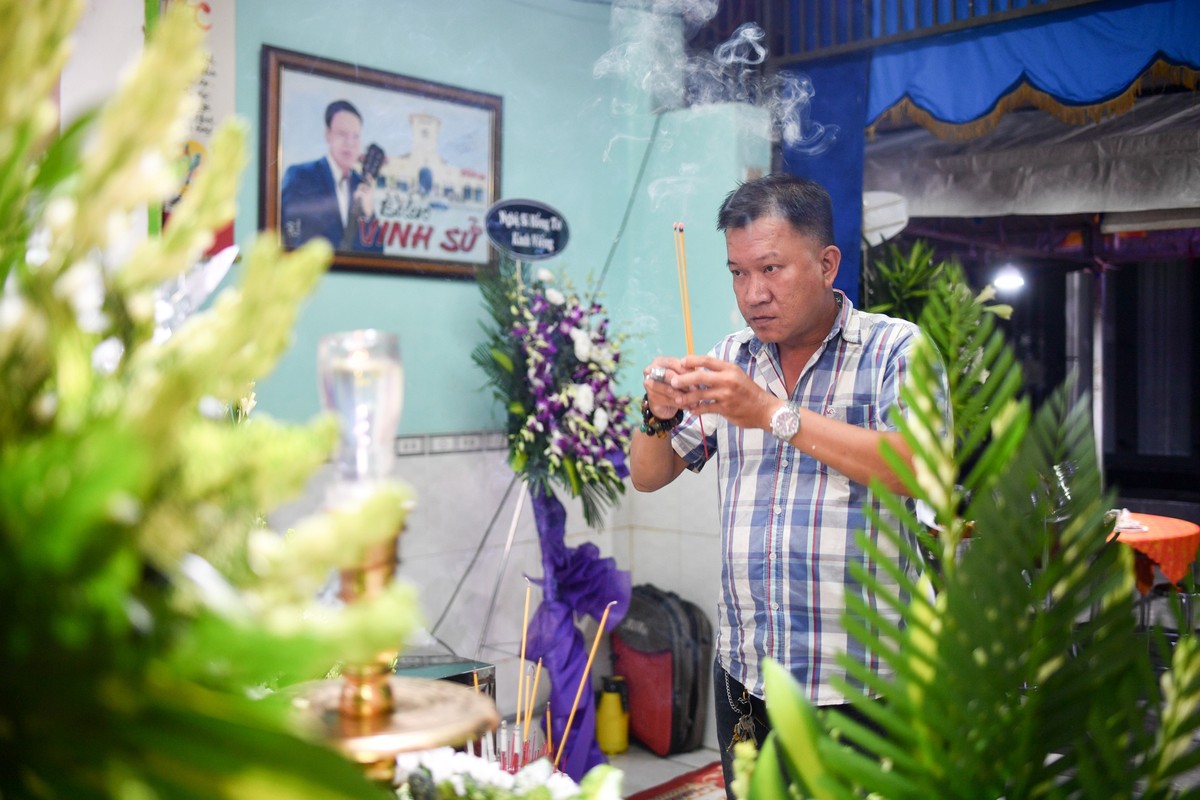 Le tang nhac si Vinh Su tai nha rieng-Hinh-7