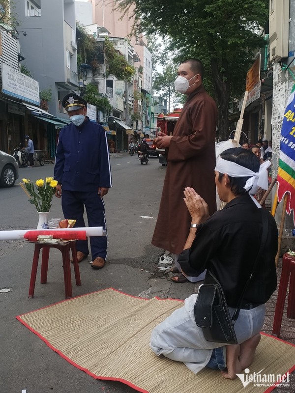 Le di quan lang le cua ca si Ha Lan Phuong-Hinh-3