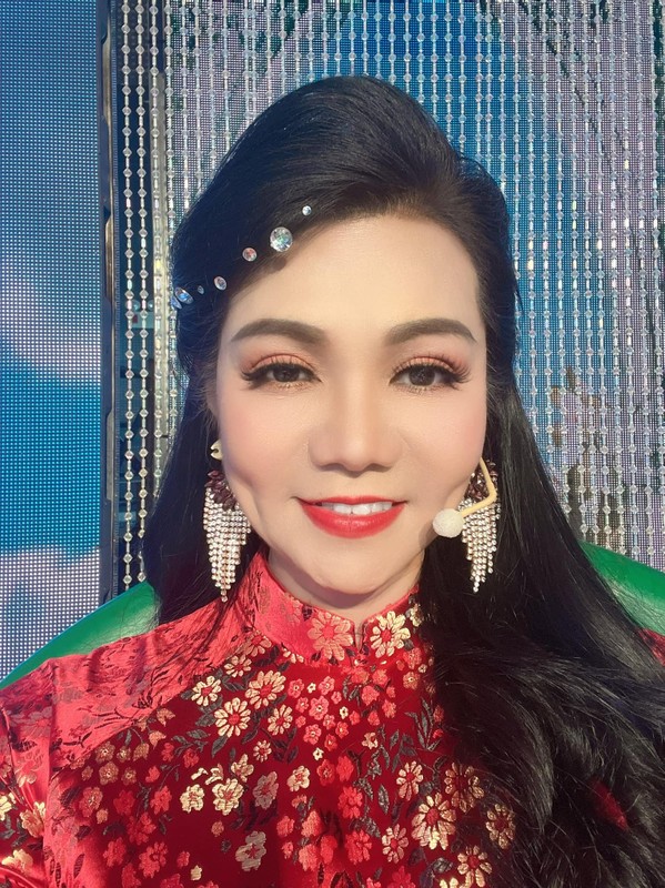 Giang My xinh tuoi hai bi, Truong Ngoc Anh ben ban trai kem tuoi-Hinh-3