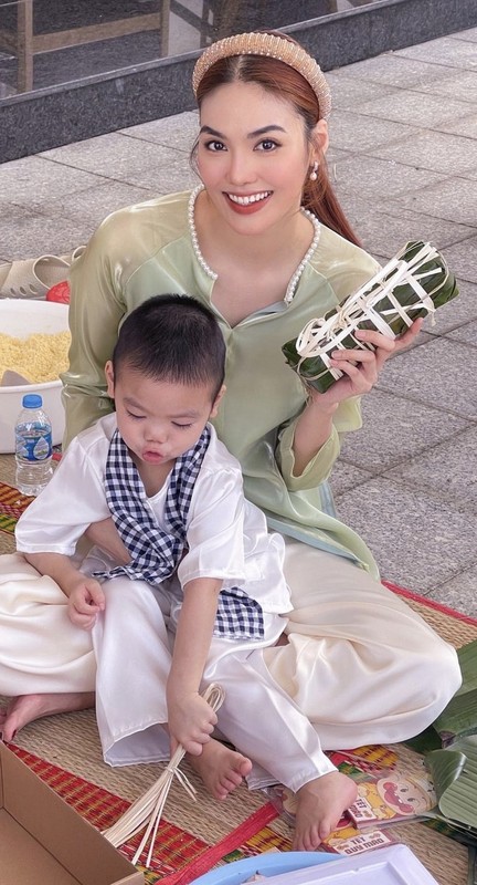 Lan Phuong cung chong Tay dua con di du lich, Hien Thuc kin dao-Hinh-3