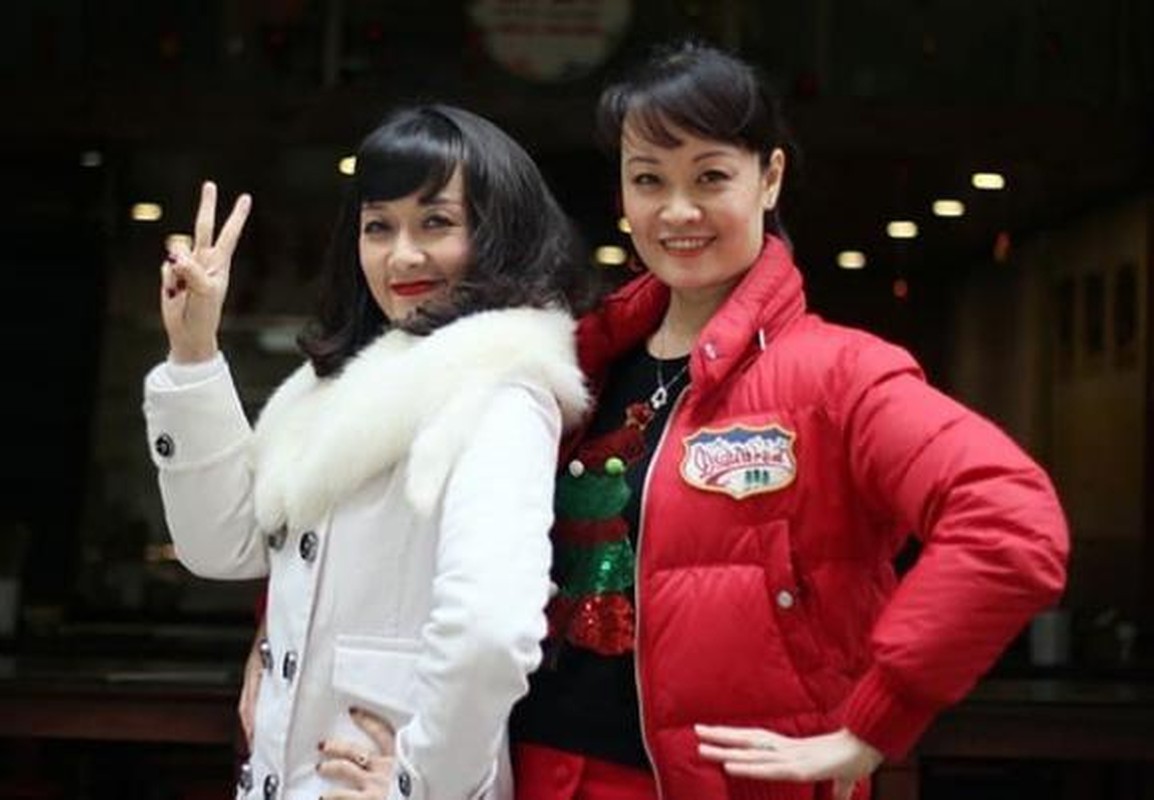 View - 	Chị gái Vân Dung từng đi thi hoa hậu sành điệu ở tuổi 50