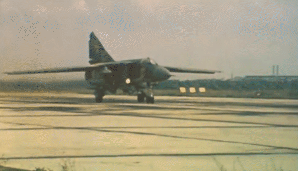 Tiem kich 'ma' MiG-23 cua Lien Xo tung lam chau Au nao loan-Hinh-11