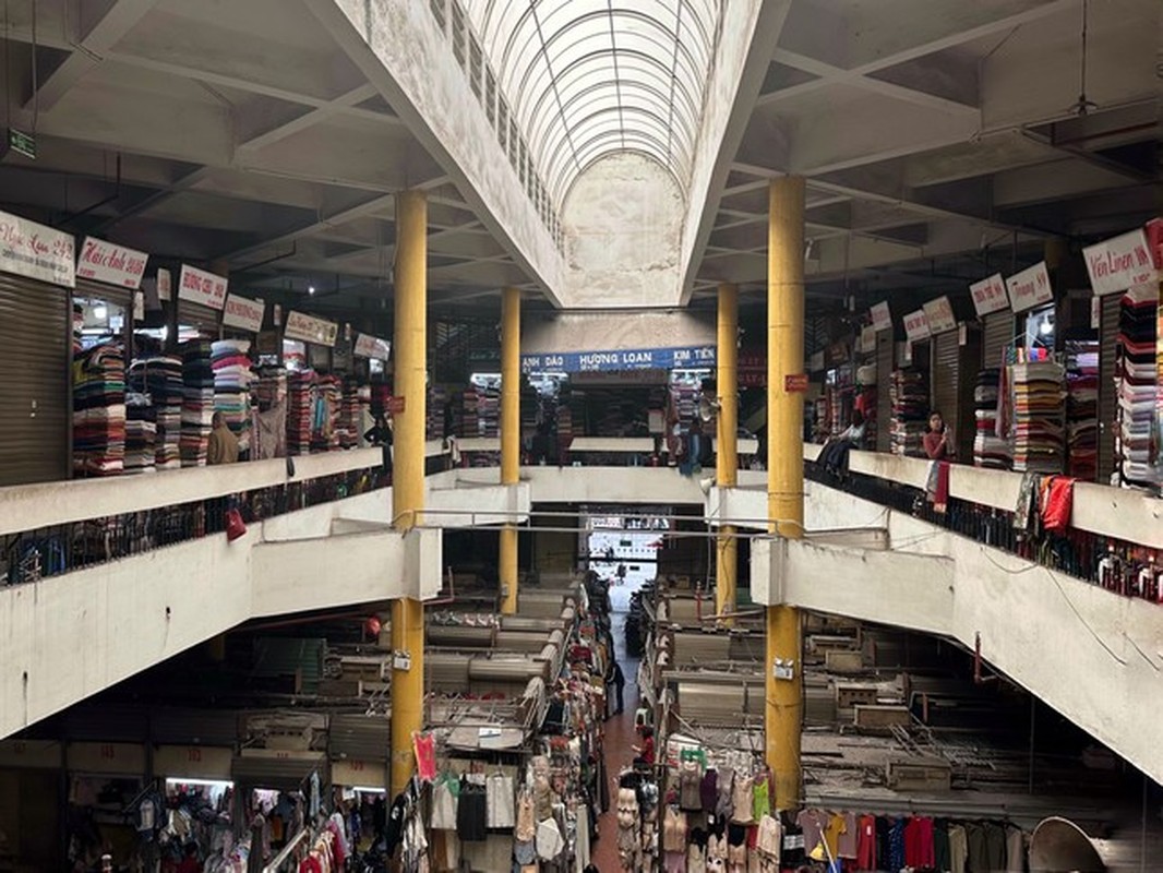 Canh khac la o nhung khu cho noi tieng nhat Ha Noi