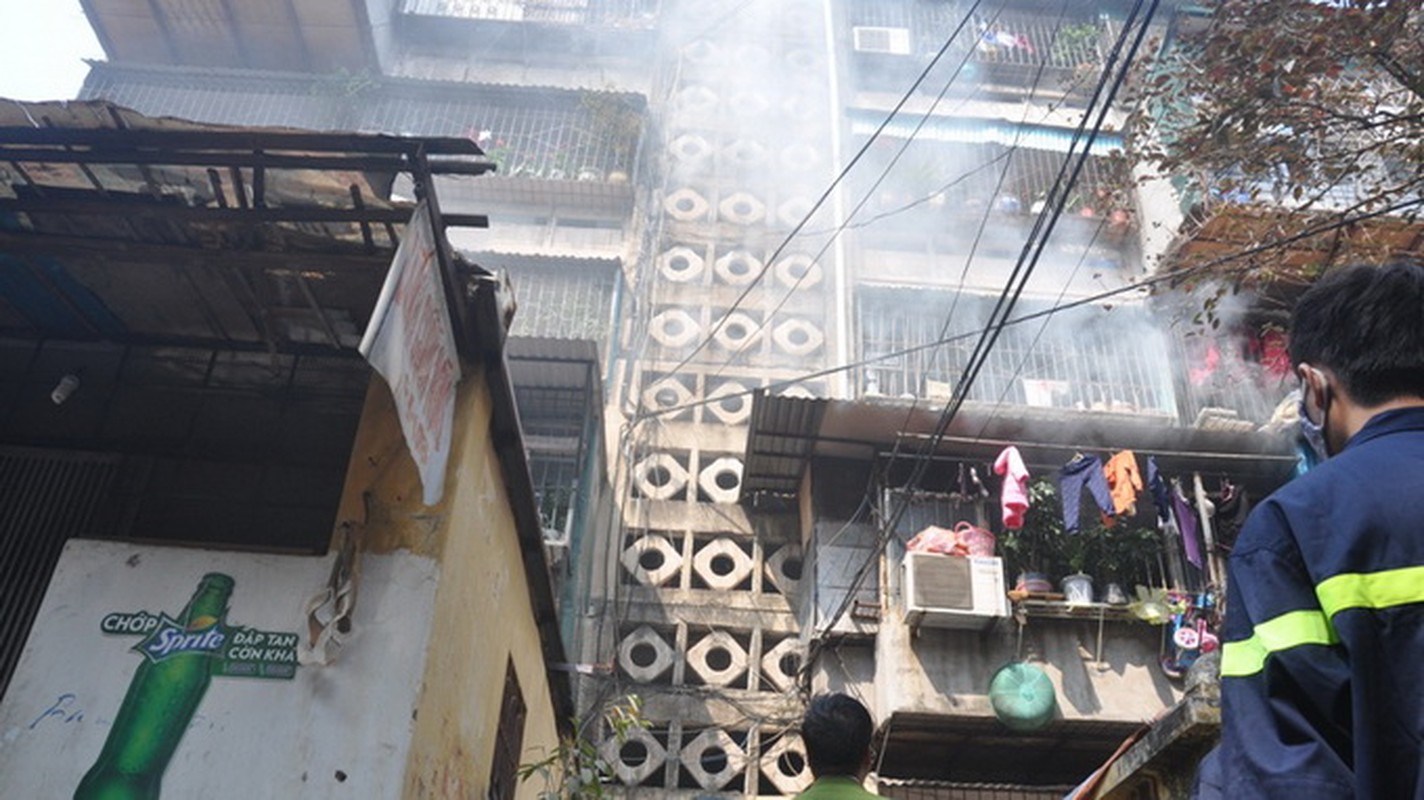 Chay du doi tai Khu tap the Thanh Xuan Bac, Ha Noi-Hinh-3