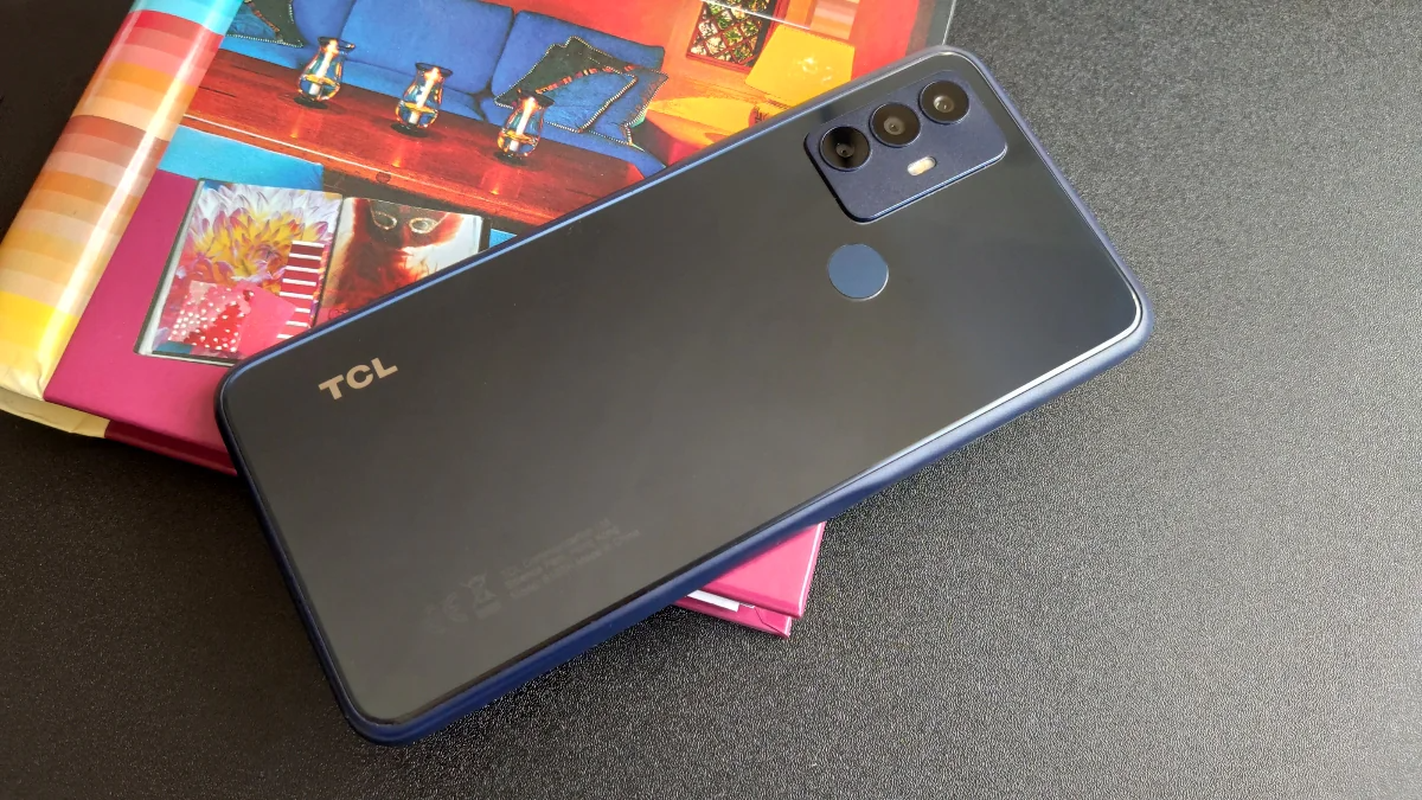 Loat smartphone vua ra mat tai MWC 2022-Hinh-9