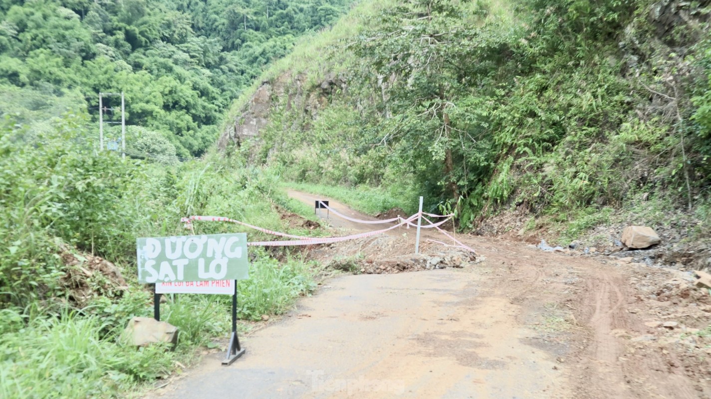 2 nha may thuy dien o Dak Nong bi sat lo do mua lon-Hinh-10