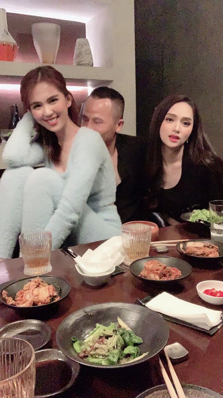 Sao Viet thoai mai om hon chon dong nguoi: Tranh cai nhat la cap nao?-Hinh-21