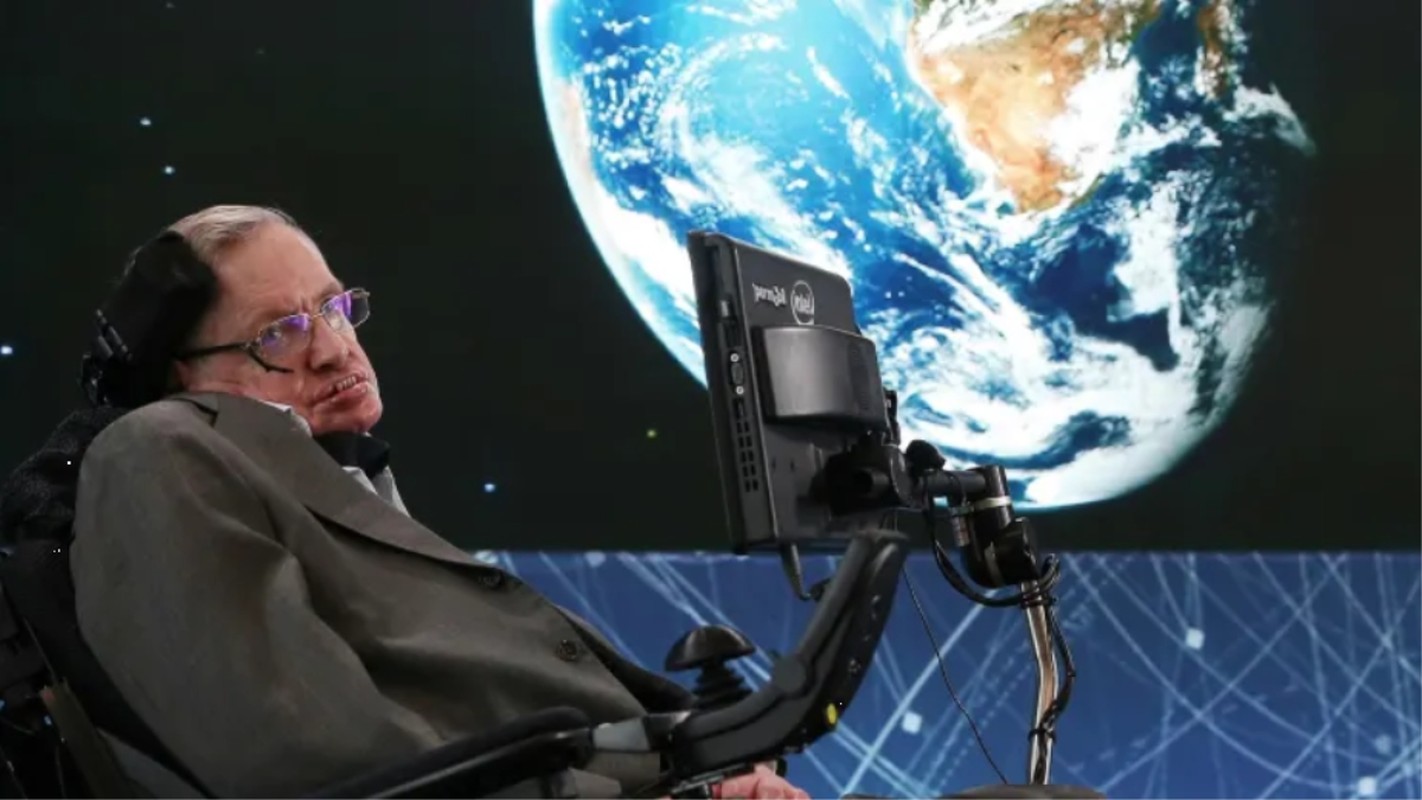 Stephen Hawking tung “tien tri” vu tru se boc hoi va bien mat?