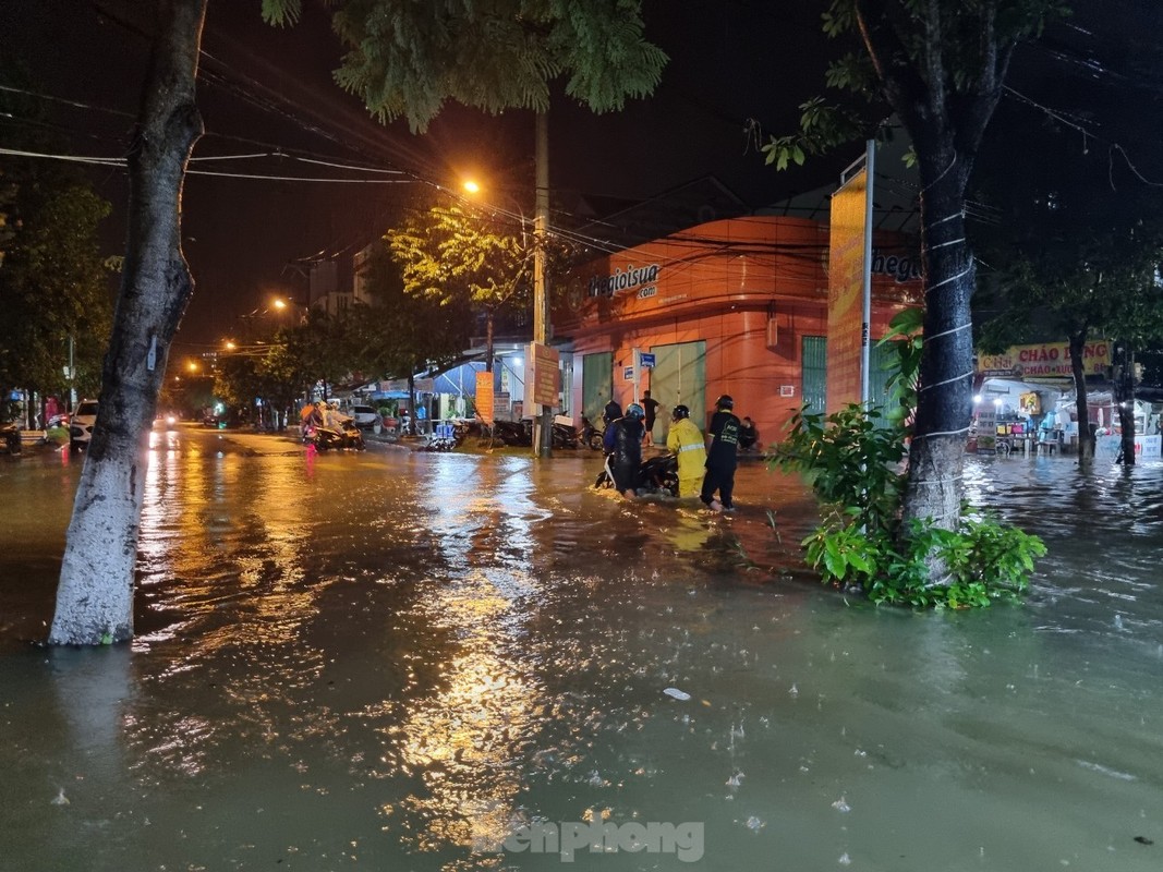 Nguoi dan Da Nang khon don don do chay ngap trong dem-Hinh-4