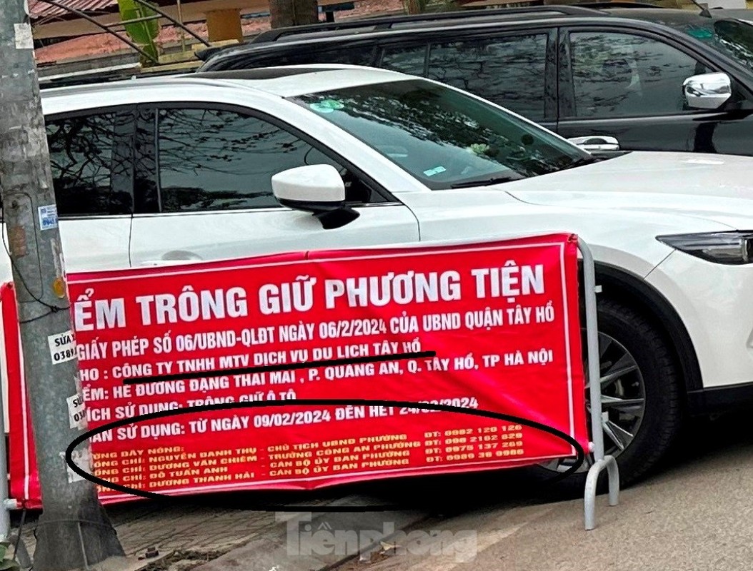 Bai xe 'chat chem' bit duong, ep xe vao gui o phu Tay Ho-Hinh-8