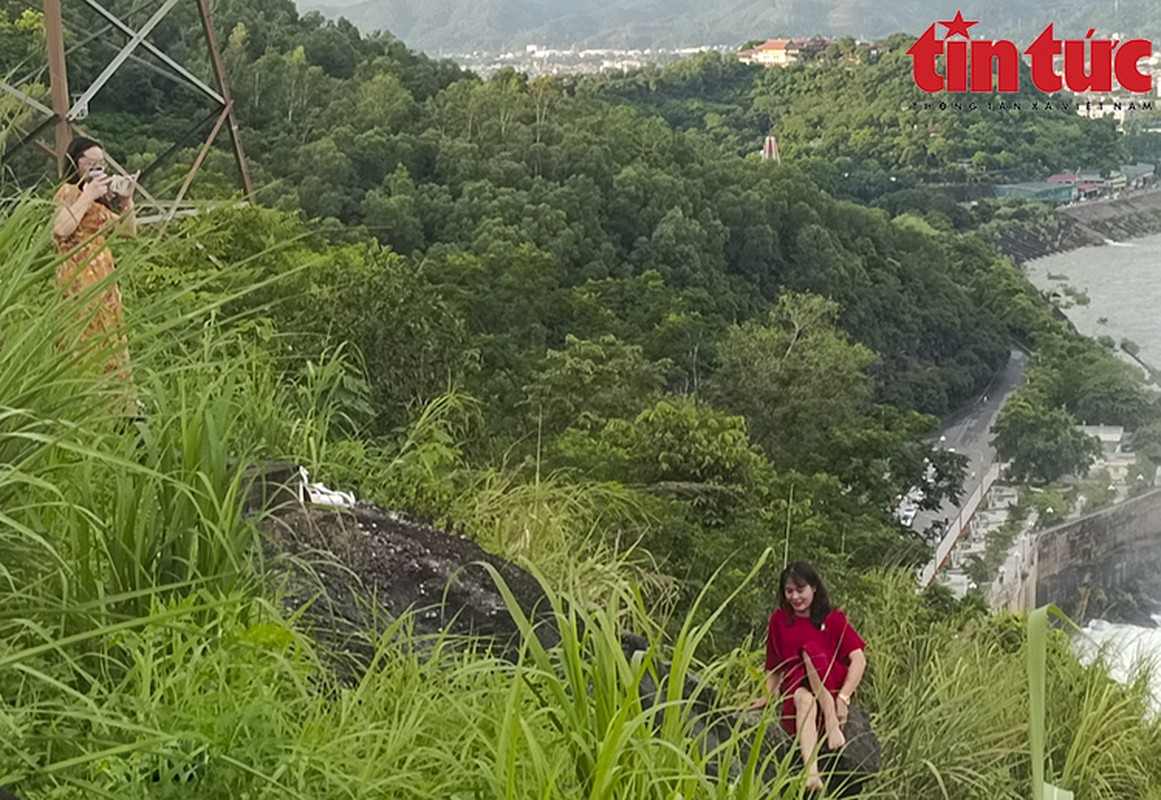 Thuy dien Hoa Binh xa lu, nguoi dan van di tam song Da-Hinh-3