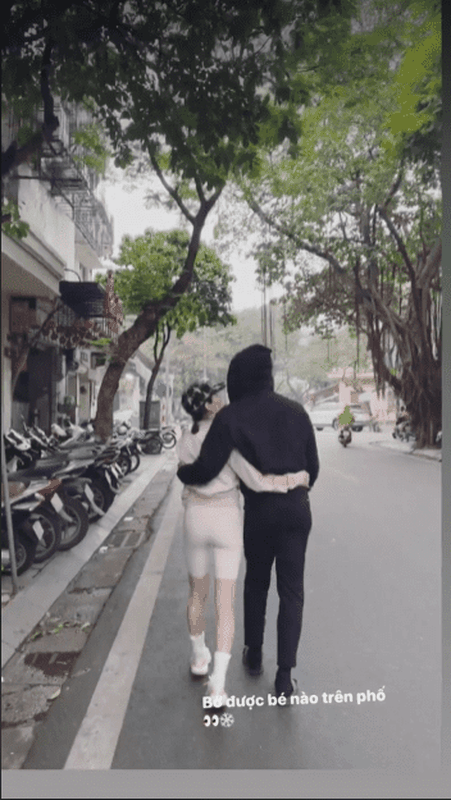 Khoe khoanh khac ben nhau, Lam Bao Chau va Le Quyen ngot nhu duong-Hinh-2