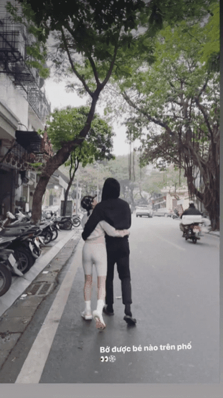 Khoe khoanh khac ben nhau, Lam Bao Chau va Le Quyen ngot nhu duong