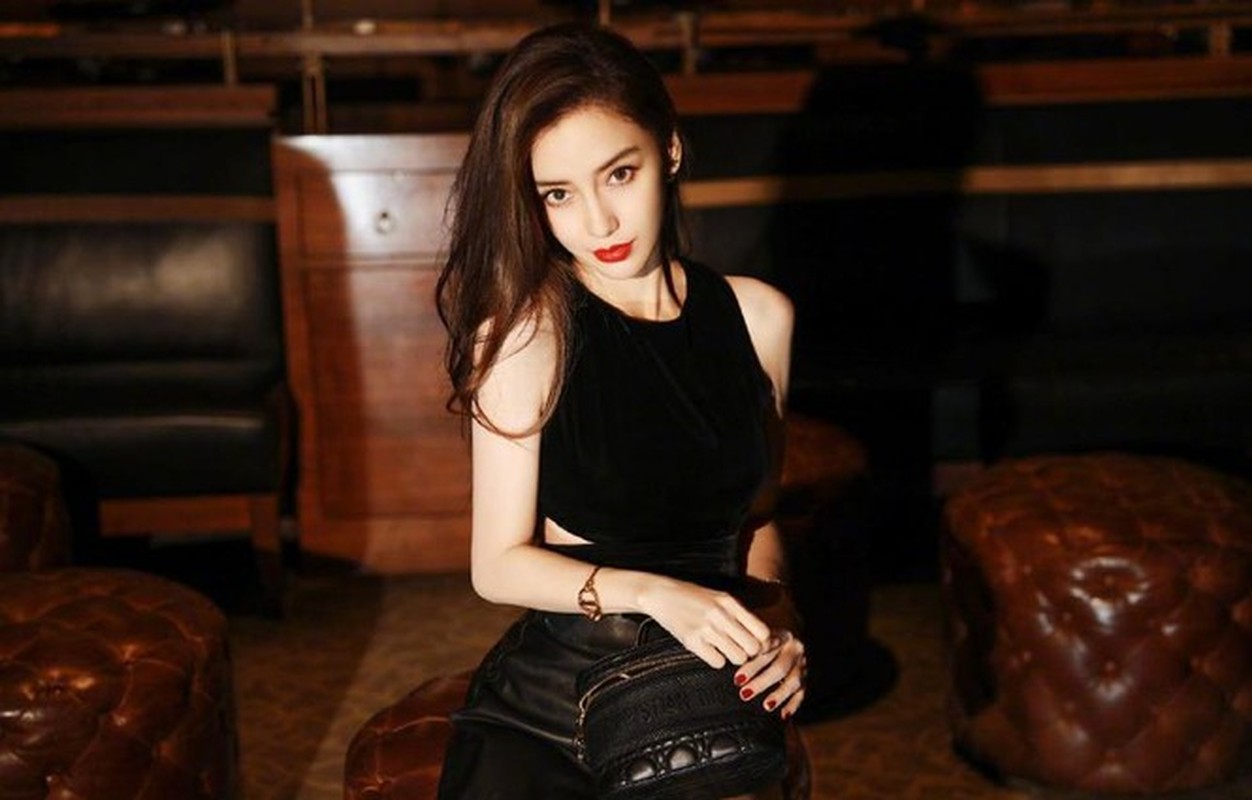 Angelababy dien ao xe bao khoe chan dai, lung nuot sau nghi van ly hon-Hinh-2