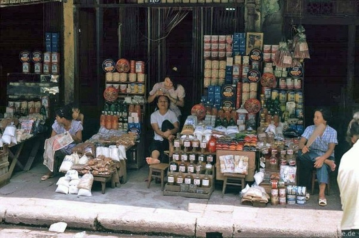 Anh doc ve pho co Ha Noi nhung nam 1990-Hinh-9