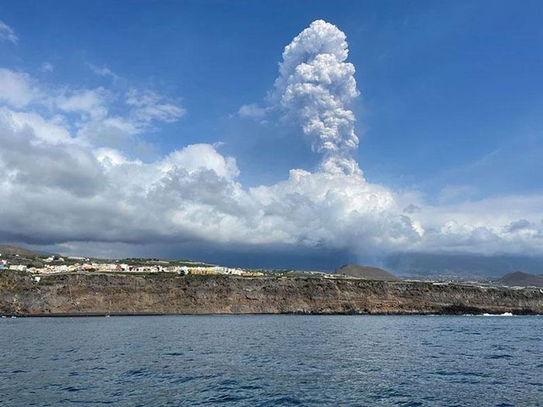 Loat anh khung khiep nui lua tan cong dao La Palma, Tay Ban Nha-Hinh-6