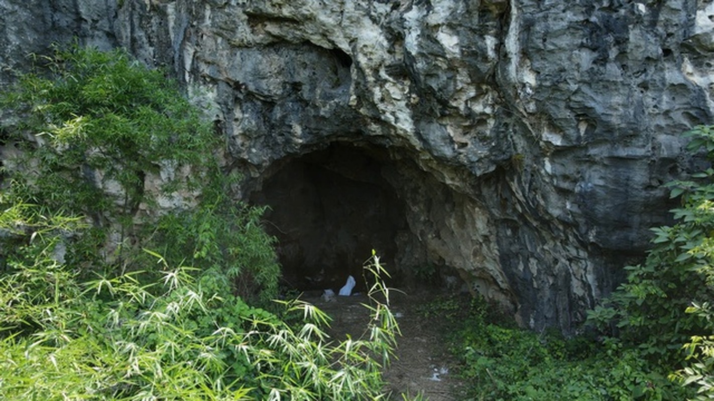 Can canh hien truong phat hien nhieu bo xuong nguoi trong hang da Nghe An-Hinh-9