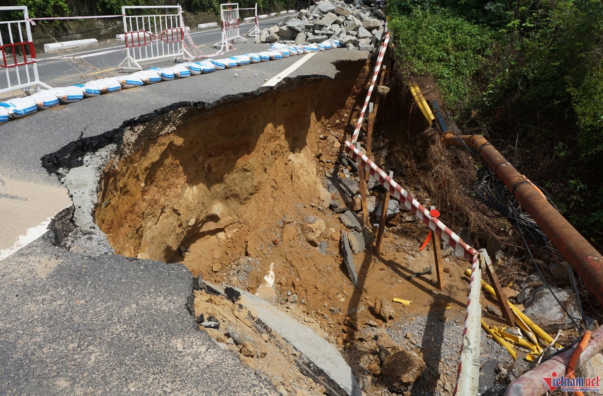 Cung duong dep bac nhat o Da Nang van ngon ngang sau mua lich su-Hinh-3