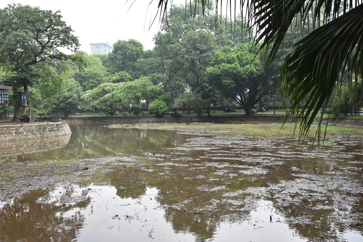 Mot so ho nuoc o Ha Noi can kho, tro day-Hinh-10