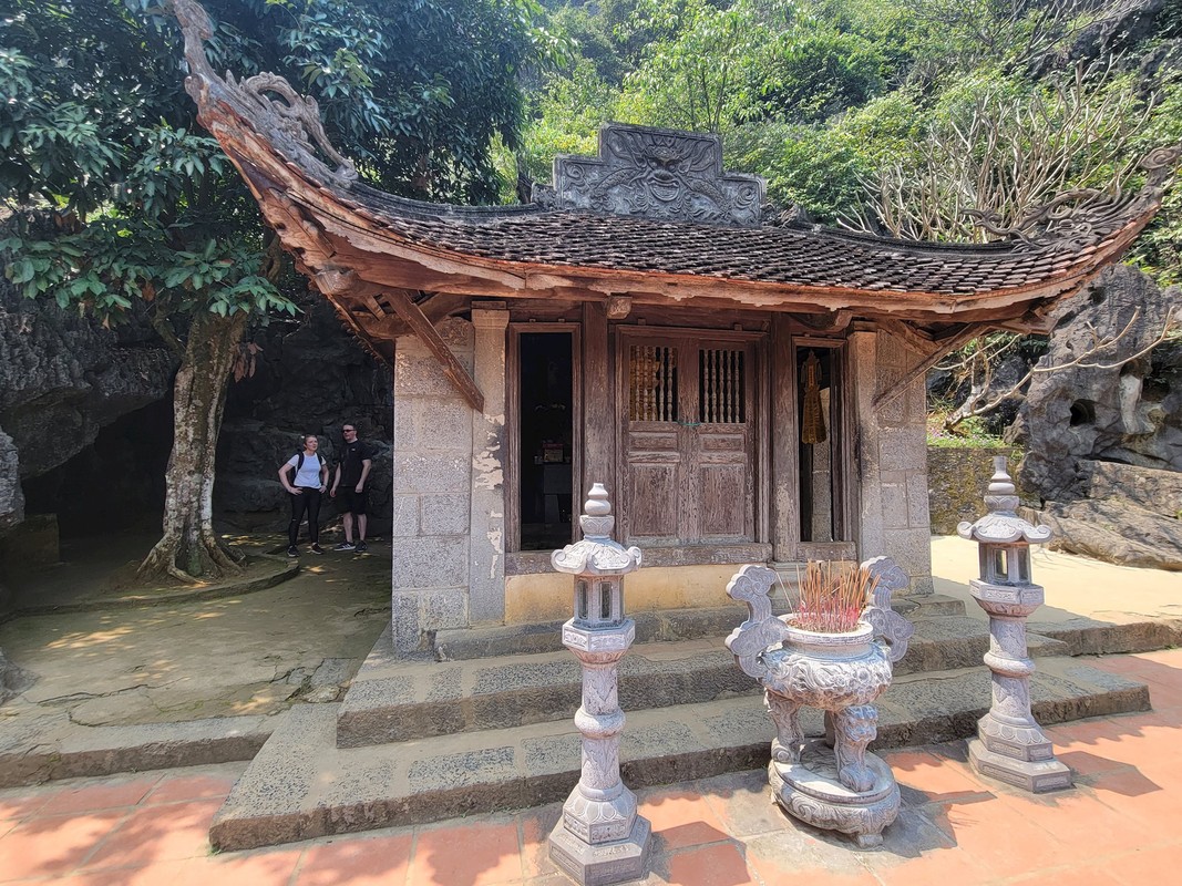 View - 	Khám phá chùa Bích Động hơn 500 năm tuổi ở Ninh Bình