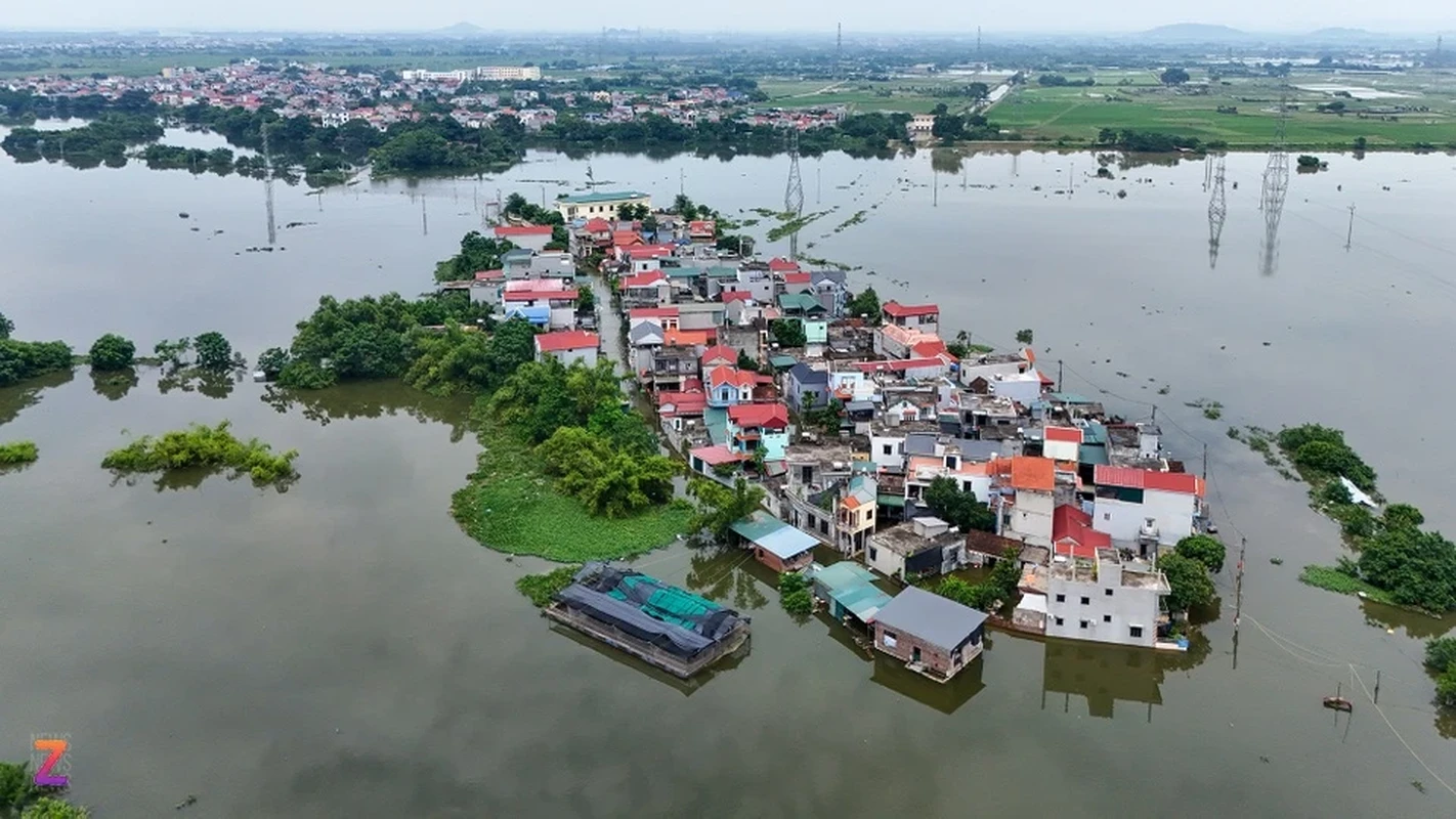 Dan ngoai thanh Ha Noi cheo thuyen, boi loi ngay duong lang-Hinh-2