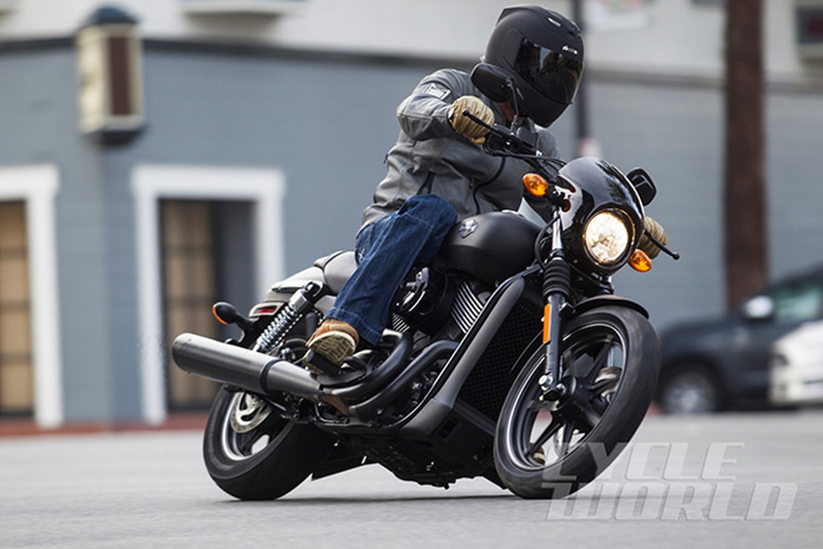 Moto Harley-Davidson Street 750 co gia 300 trieu dong tai VN
