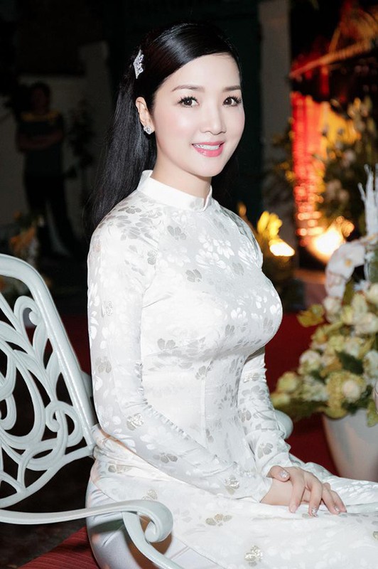 Giang My - Diem Huong: 2 Hoa hau muon nhuong “ngoi” ma mai khong duoc-Hinh-4