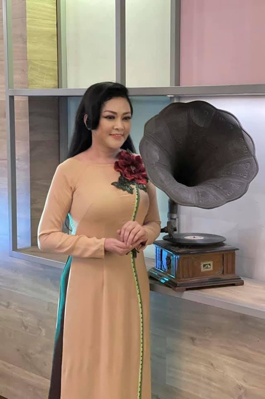 Nhan sac tuoi 51 cua ca si hai ngoai Nhu Quynh-Hinh-6