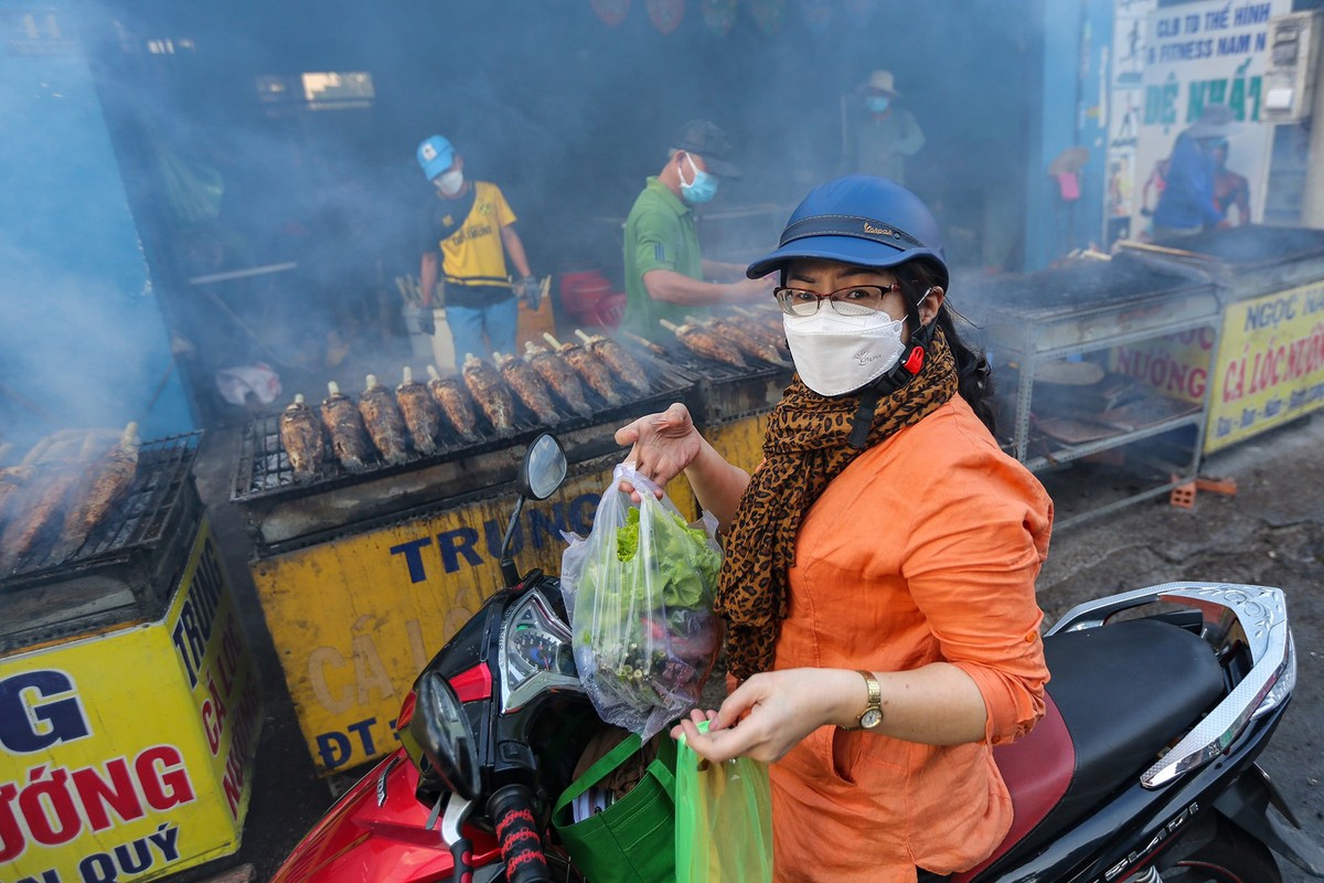 Pho ca loc nuong lon nhat TP.HCM ngay via Than Tai-Hinh-3