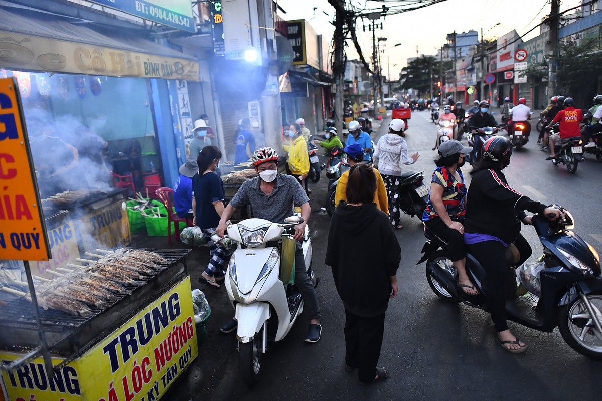 Pho ca loc nuong lon nhat TP.HCM ngay via Than Tai-Hinh-6