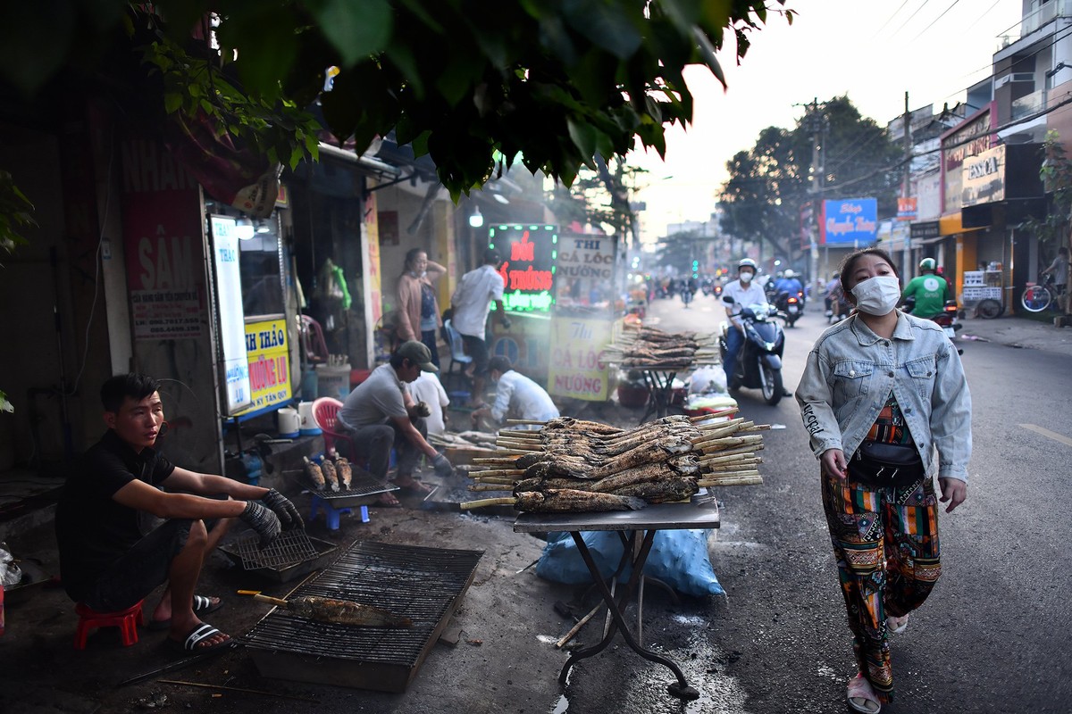 Pho ca loc nuong lon nhat TP.HCM ngay via Than Tai-Hinh-8