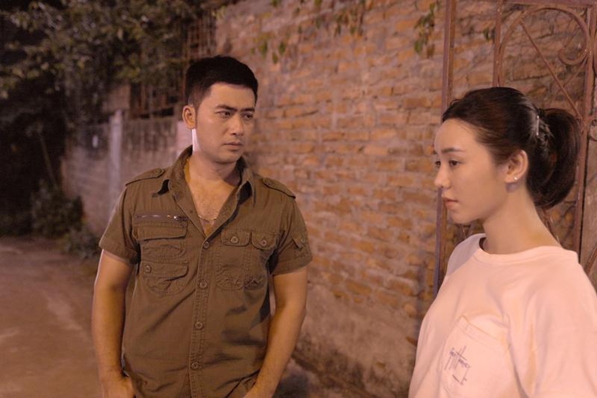 Binh An to Quynh Kool an mam tom truoc khi dien canh hon-Hinh-2